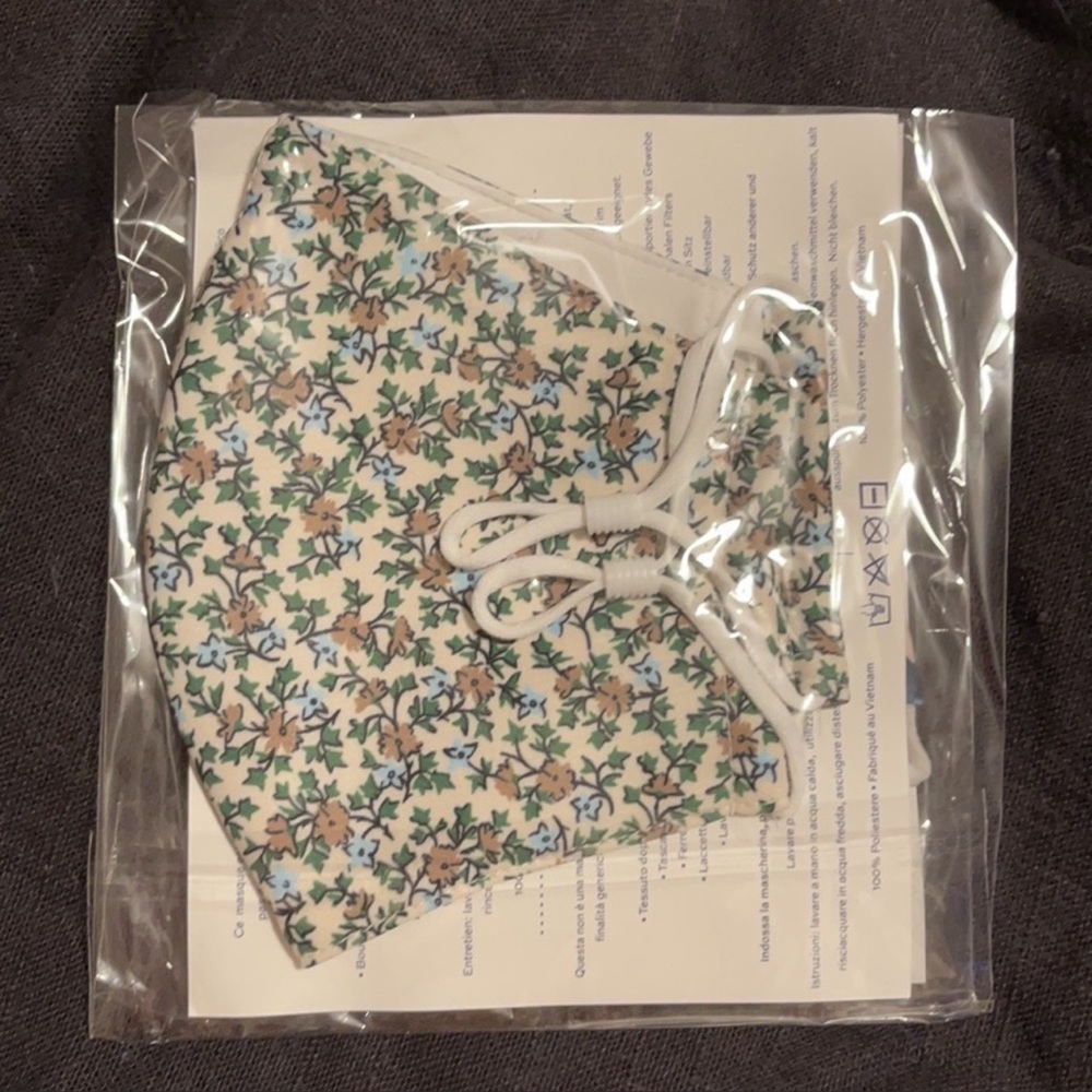 Tory Burch Face Mask